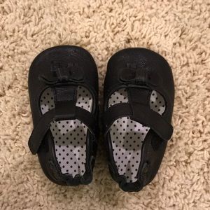 Robeez baby shoes Tori t-strap size 3-6m black